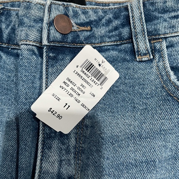 Windsor Mom Jean - Picture 2 of 2